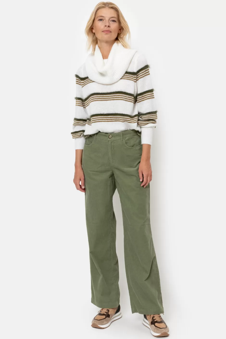 Store Green Straight-Fit Trousers In Velvet With Wide Leg Women Pants & Jeans