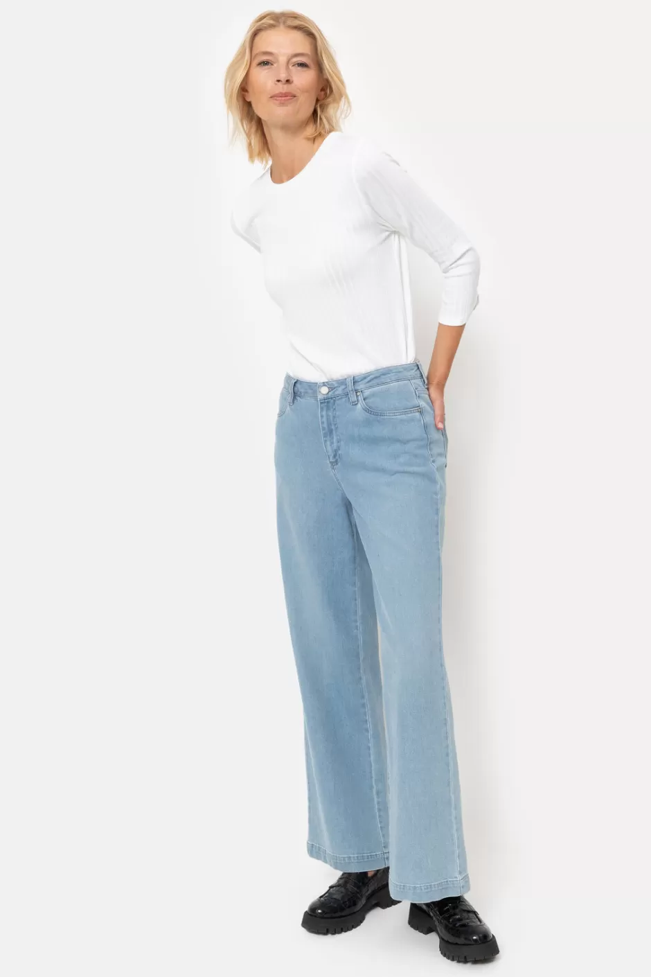 Store Loose Fit High-Waisted Jeans Women Pants & Jeans